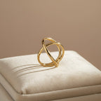 Minimalist Criss-Cross Streamline Ring