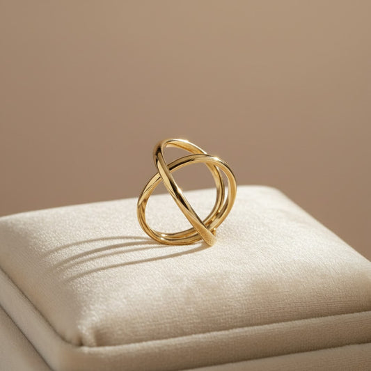 Minimalist Criss-Cross Streamline Ring
